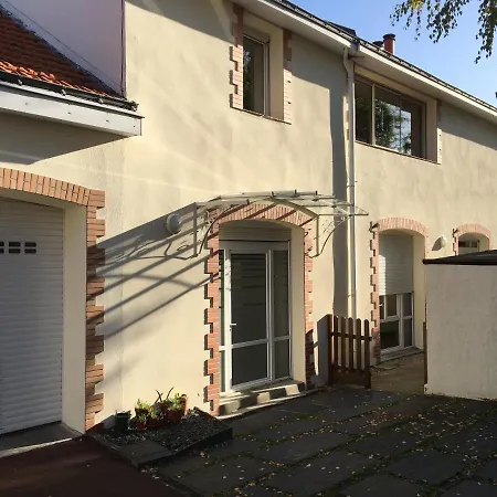 Marc's Flat - Calm & Cosy Homestay Nantes
